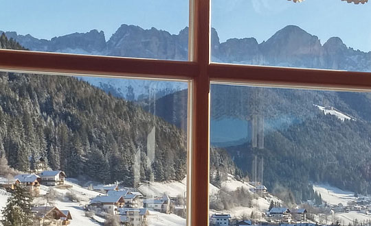 女孩名字高貴有才華,好聽(tīng)不俗氣的女孩名字：新穎有涵養(yǎng)