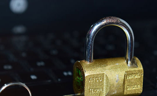 男孩獨(dú)特少見(jiàn)的名字,沉穩(wěn)大氣男孩名字：詩(shī)詞名字推薦