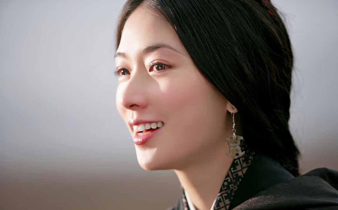 林志玲回應(yīng)家暴傳聞：沒(méi)有家暴，只有抱抱，林志玲名字打分，解析