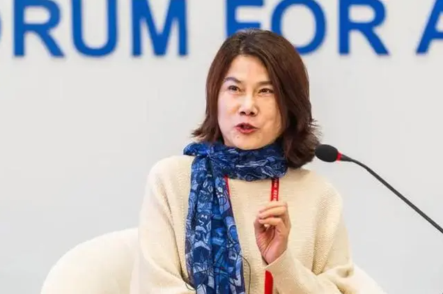 董明珠怒斥員工吃著碗里看著鍋里，董明珠名字打分，解析