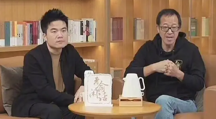 最新：董宇輝俞敏洪同臺(tái)直播，俞敏洪名字打分，解析