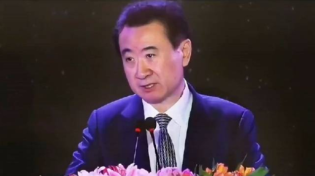 王健林繼續(xù)出售萬達(dá)廣場，王健林名字打分，解析