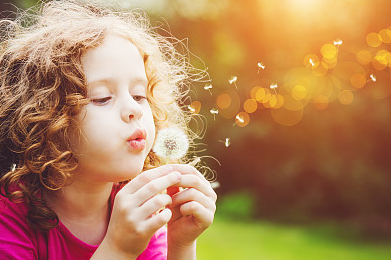 女孩取名：有詩(shī)意缺火女孩名字，真的超好聽！