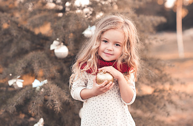 五行缺金的女生起什么名字好呢？名字要有特色