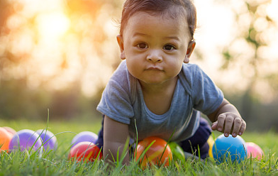 暖陽般溫馨治愈的寶寶名字，永遠積極向上的男孩名