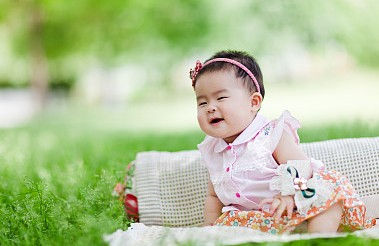 女孩起名：含吉祥寓意女寶寶名字，快為女孩挑！