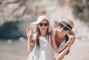 寶寶起名：蛇寶寶取名宜用哪些字，2025屬蛇男寶寶取名