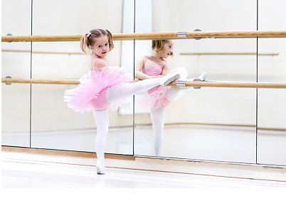 以顏色的雅稱為女孩取名，特別驚艷！