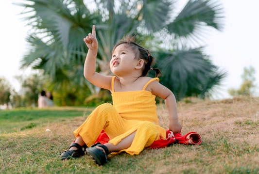 宋姓女孩取名約100分的名字，平安喜樂！