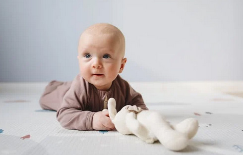 五行為火寓意好的女孩常用字有哪些？