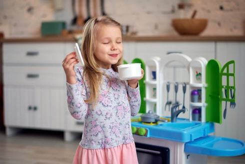 女孩起名：姓敖的女孩名字含詩意兩個字