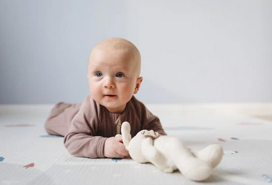 熒字一般人壓不住嗎？女孩起名用熒好不好