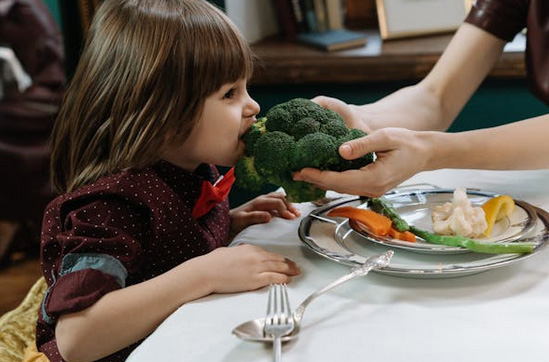 劉姓女孩起名，劉姓女孩名字簡單大氣