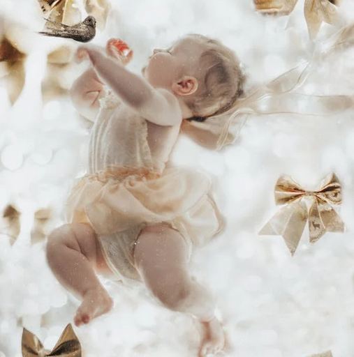 鄭姓女孩名字好聽順口的女孩睡覺(jué)圖片